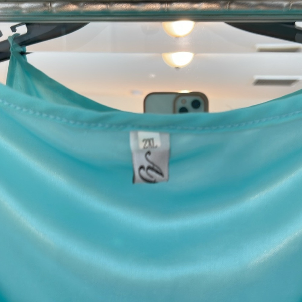 A- Afibi long teal dress. Dropped shoulders and front spaghetti straps 2XL - Picture 2 of 9